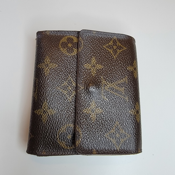 LOUIS VUITTON MONOGRAM ELISE WALLET - Main Image